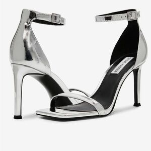 Steve Madden piked Metallic Silver Heels